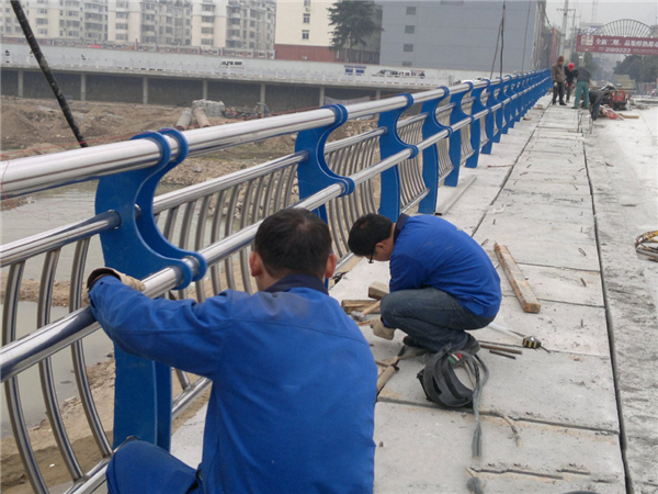 邯郸不锈钢河道护栏的特性及其在城市景观中的应用